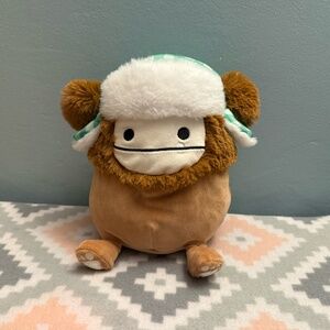 Benny Winter Hat Brown Big Foot Squishmallow 8 Inch